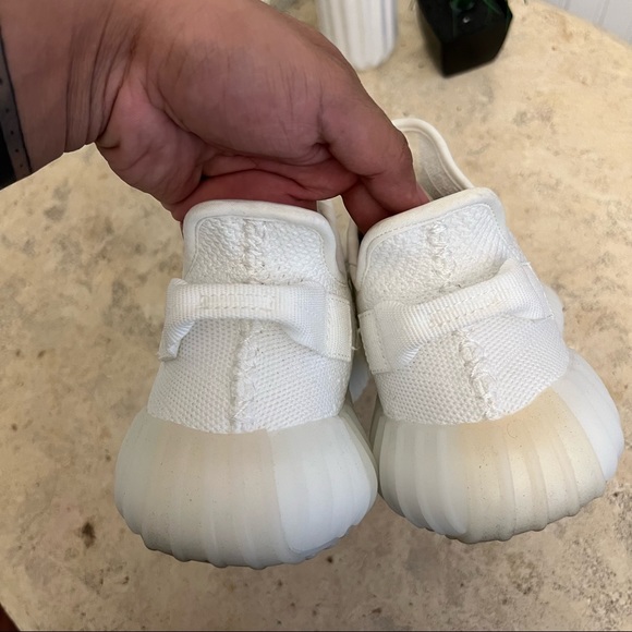 Yeezy boost 350 v2 cream triple white - Picture 4 of 8